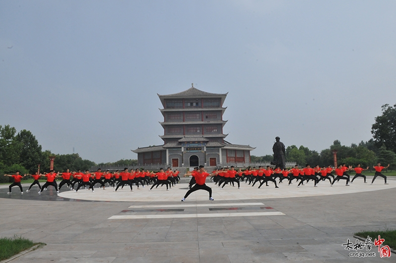 走进太极拳发源地陈家沟，感受太极拳魅力——辛强太极拳学校感悟太极文化之旅