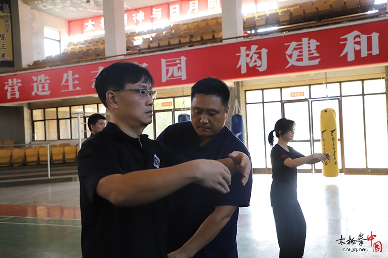 【现场直击】太极名家陈二虎太极拳老架一路高级培训班