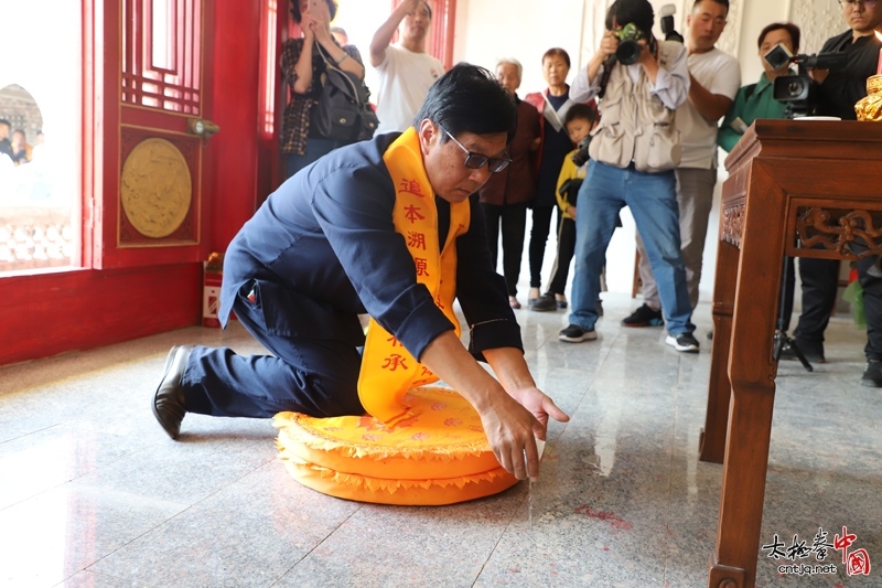 国际太极拳大师陈庆州先生铜像揭幕仪式圆满举行