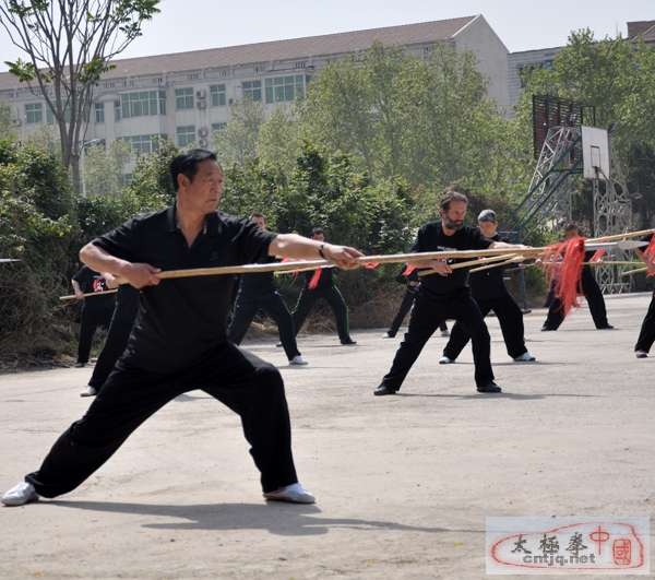 王西安大师太极枪培训班开班