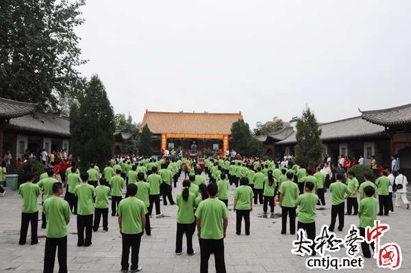 太极拳大师陈正雷家乡收徒