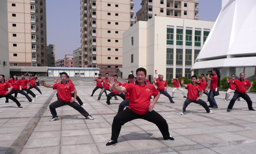 福建石狮市陈式太极拳研究会隆重成立